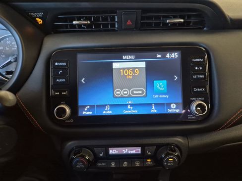 Used 2024 Nissan Kicks SR w/ SR Premium Package FWD image 31