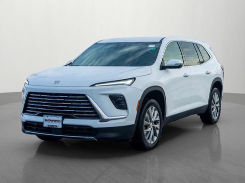 Used 2025 Buick Enclave Preferred image 3