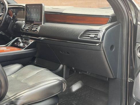 Used 2019 Lincoln Navigator Reserve w/ Cargo Package AWD/4WD image 10