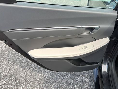 Used 2023 Hyundai Sonata Limited FWD image 17