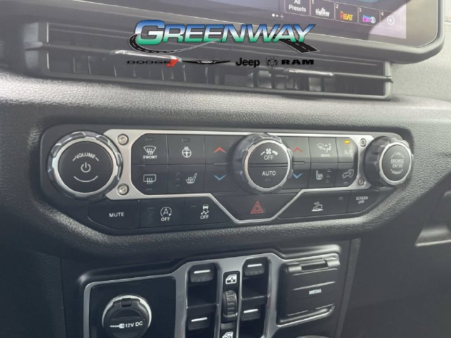 Used 2024 Jeep Wrangler Unlimited Sport AWD/4WD image 23