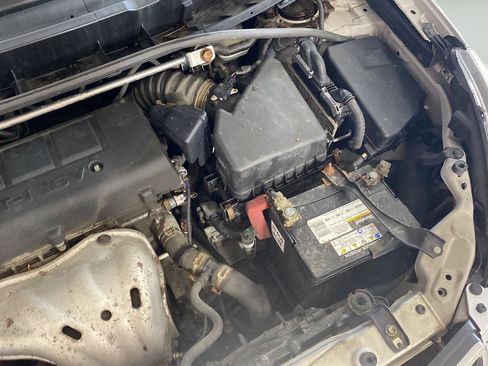 Used 2009 Pontiac Vibe GT FWD image 26