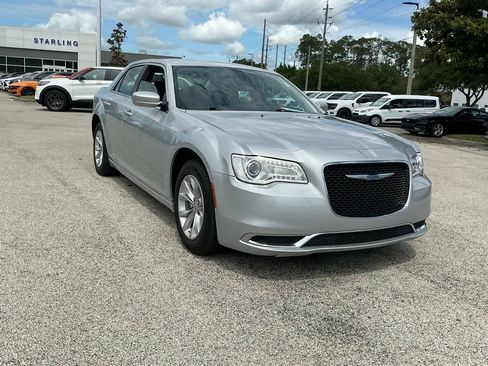 Used 2023 Chrysler 300 Touring RWD image 19