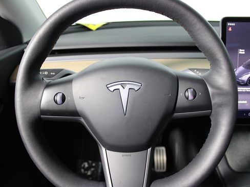 Used 2022 Tesla Model Y Performance AWD/4WD image 14
