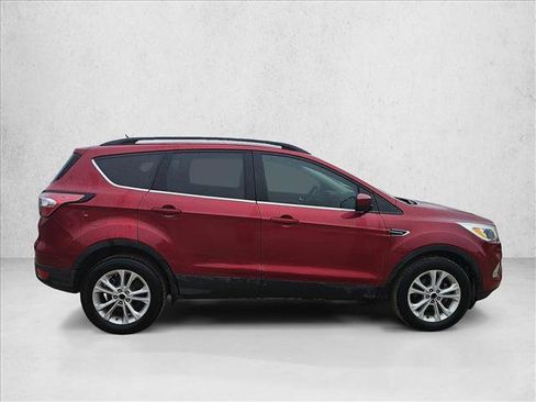 Used 2018 Ford Escape SE w/ SE Sync 3 Package image 6