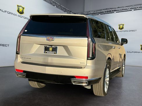 Used 2022 Cadillac Escalade ESV Premium Luxury image 5