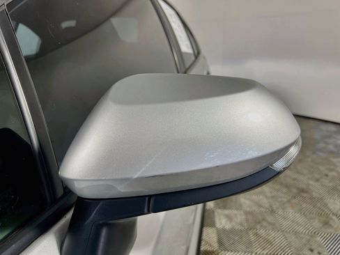 Used 2023 Toyota Corolla SE w/ Carpet Mat Package (TMS) FWD image 13