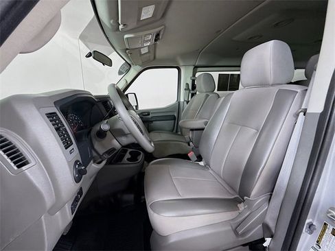 Used 2021 Nissan NV 3500 S image 5