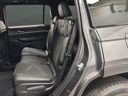 New 2026 Jeep Grand Cherokee L 4WD image 23
