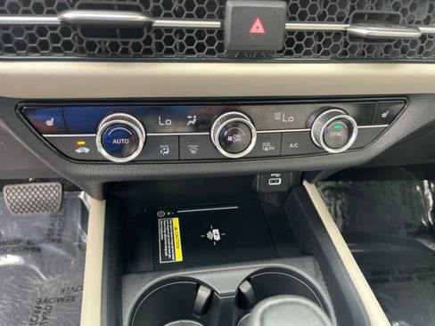 Used 2024 Honda HR-V EX-L image 18