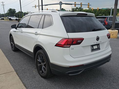 Used 2022 Volkswagen Tiguan SE AWD/4WD image 4
