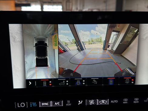 New 2025 GMC Hummer EV 2X image 32