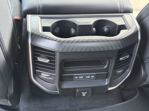 New 2026 RAM 1500 Big Horn AWD/4WD image 17