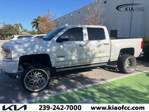 Used 2017 Chevrolet Silverado 1500 High Country image 1
