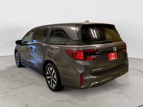 New 2026 Honda Odyssey EX-L image 3