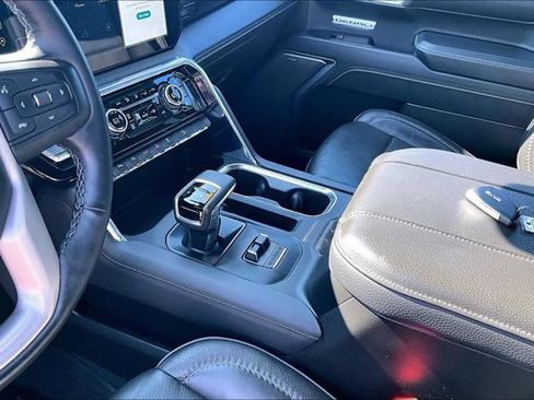 Used 2025 GMC Sierra 1500 Denali AWD/4WD image 13