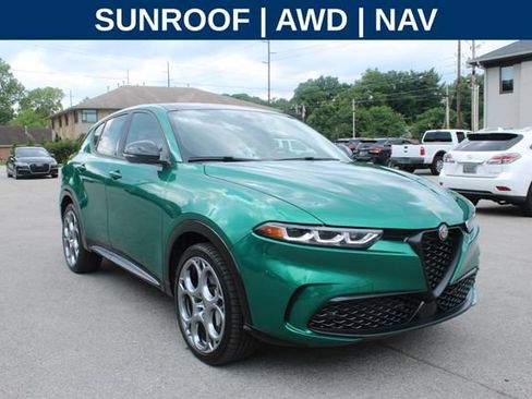 Used 2025 Alfa Romeo Tonale AWD/4WD image 2