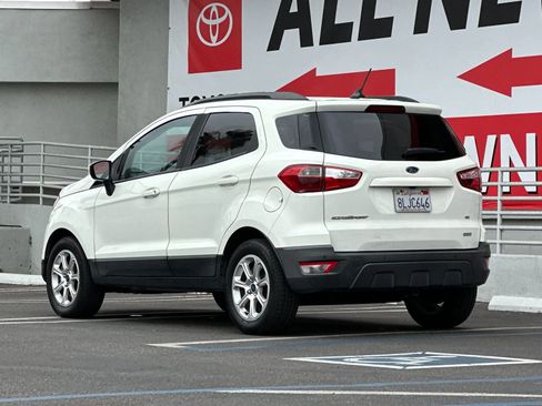 Used 2019 Ford EcoSport SE image 3