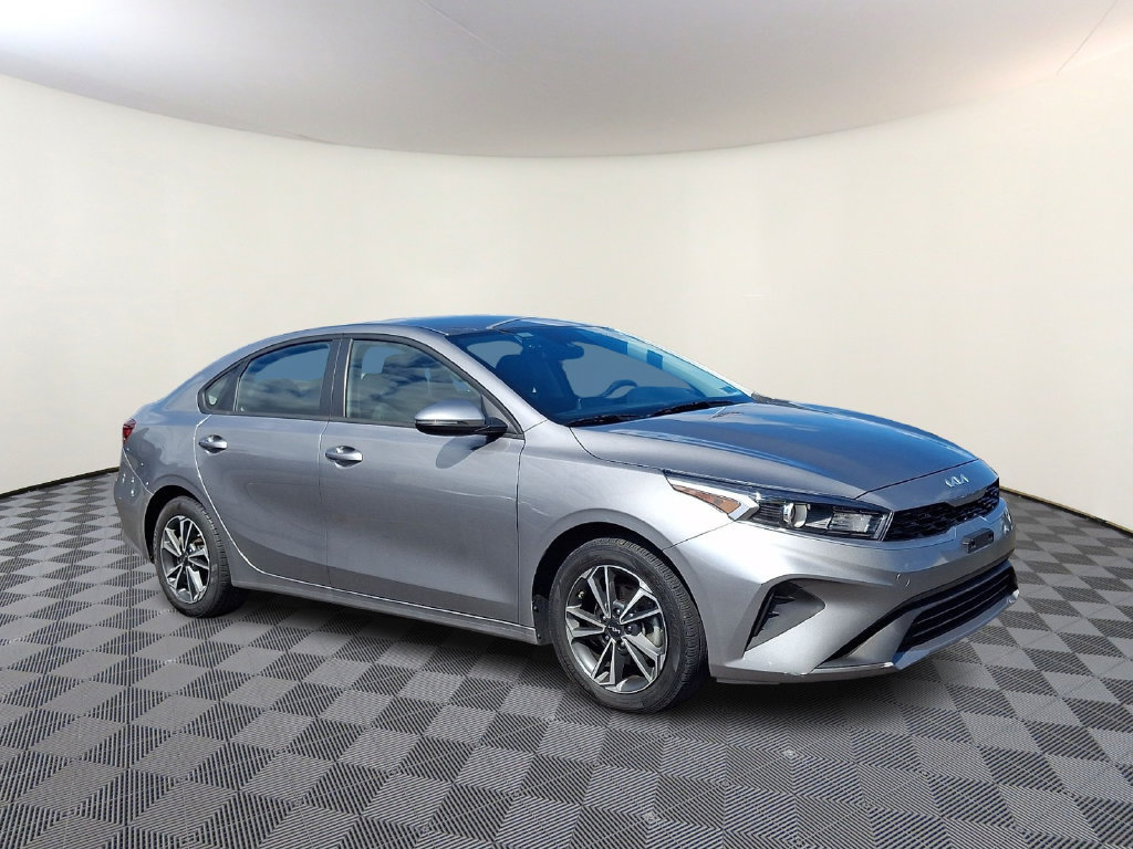 Used 2024 Kia Forte LXS w/ LXS Technology Package FWD image 1