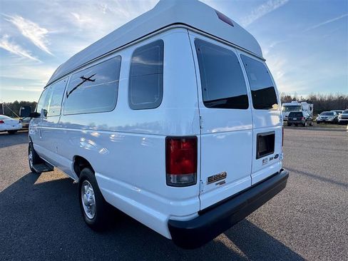 Used 2014 Ford E-250 and Econoline 250 Extended w/ Power Group image 16