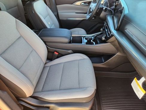 New 2026 Chevrolet Traverse LT w/ Driver Confidence Package image 11