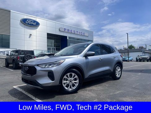 Used 2023 Ford Escape Active w/ Tech Pack #2 FWD image 1
