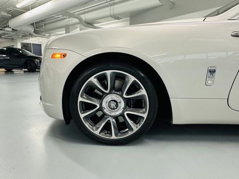 Certified 2019 Rolls-Royce Wraith RWD image 12