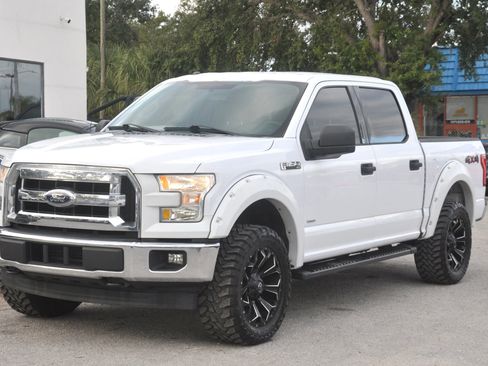 Used 2017 Ford F150 XLT AWD/4WD image 5