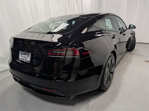 Used 2023 Tesla Model S Standard Range image 3
