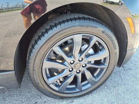 Used 2024 Chevrolet Equinox RS FWD image 9