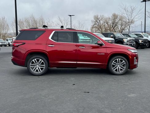 Used 2023 Chevrolet Traverse High Country image 8