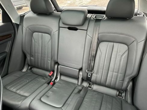 Used 2018 Audi Q5 2.0T Premium Plus w/ Premium Plus Package image 16