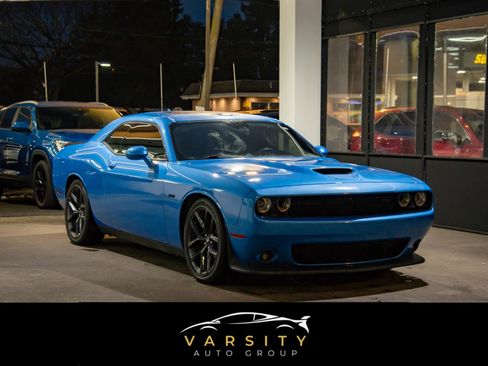 Used 2023 Dodge Challenger R/T w/ Plus Package image 3