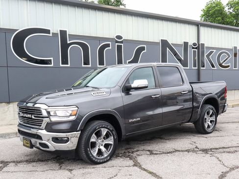 Used 2022 RAM 1500 Laramie AWD/4WD image 1