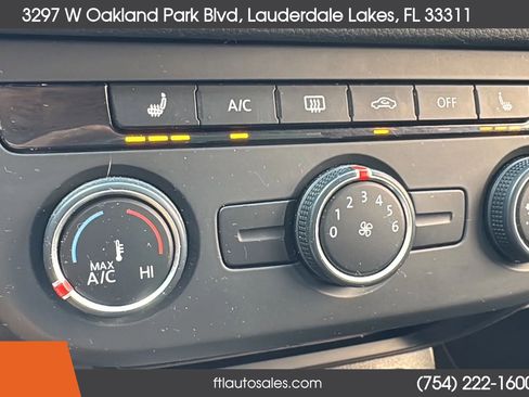 Used 2017 Volkswagen Tiguan S image 58