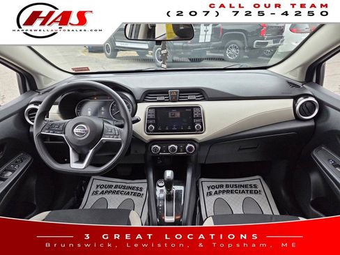 Used 2021 Nissan Versa SV FWD image 14