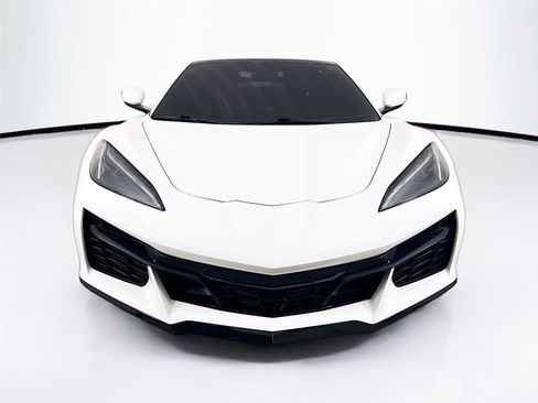 Used 2023 Chevrolet Corvette Z06 image 2