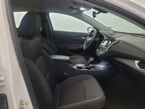 Used 2022 Chevrolet Malibu LT FWD image 21