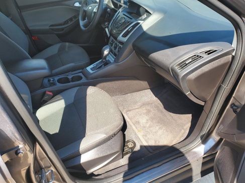 Used 2014 Ford Focus SE FWD image 5