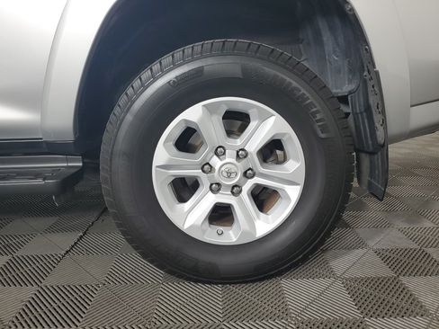Used 2019 Toyota 4Runner SR5 Premium AWD/4WD image 30