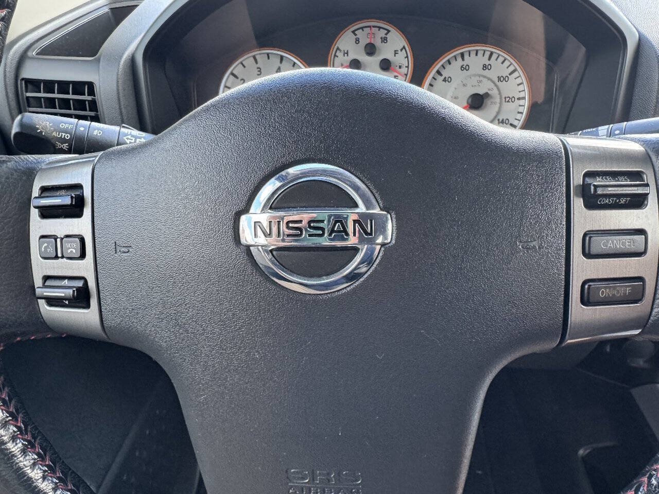 Used 2011 Nissan Titan PRO-4X AWD/4WD image 21