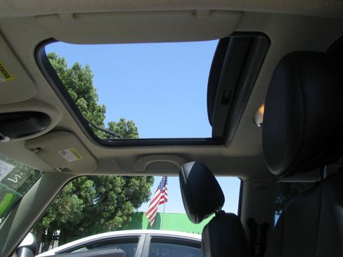 Used 2012 MINI Cooper Hardtop FWD image 8
