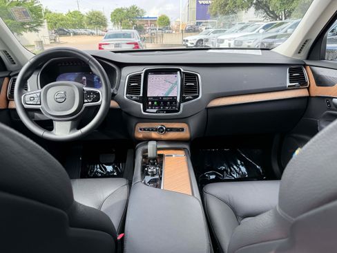 Certified 2024 Volvo XC90 B6 Plus w/ Protection Package Premier AWD/4WD image 19