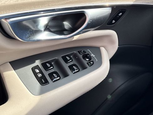 New 2026 Volvo XC90 B6 Ultra image 20