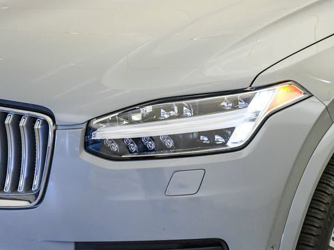 Certified 2025 Volvo XC90 T8 Ultra AWD/4WD image 9