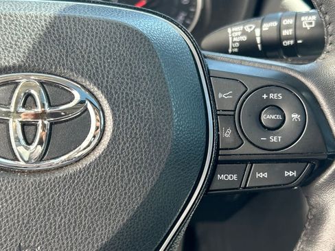 Used 2020 Toyota RAV4 XLE w/ Convenience Package image 22