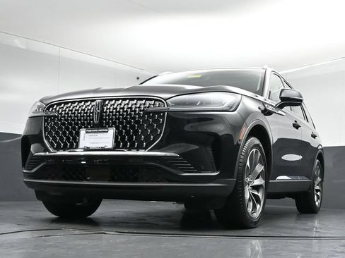 Certified 2025 Lincoln Aviator Reserve w/ Illumination Package AWD/4WD image 42