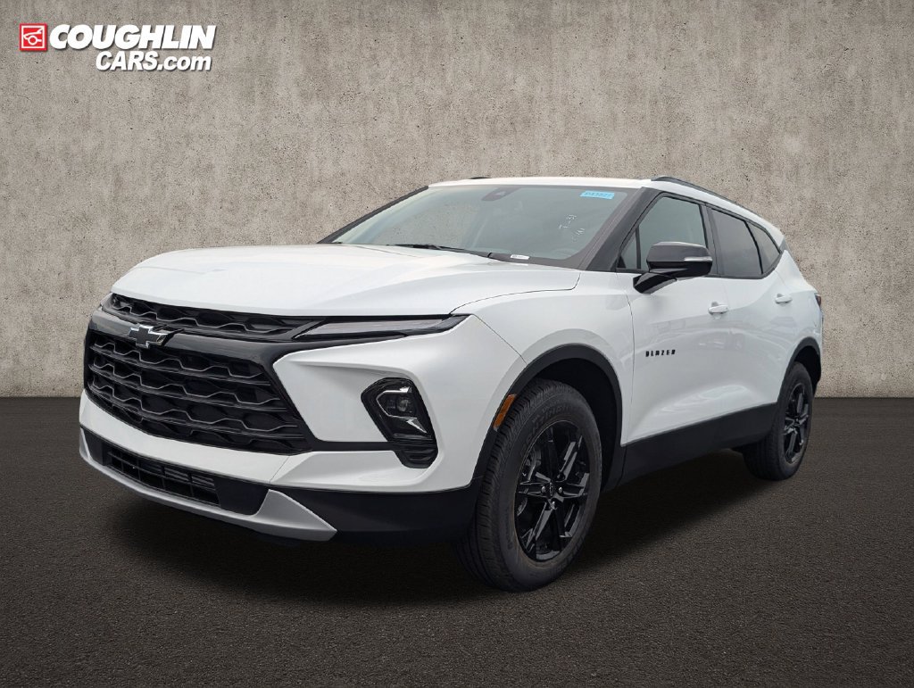 New 2026 Chevrolet Blazer LT w/ Midnight/Sport Edition AWD/4WD image 3
