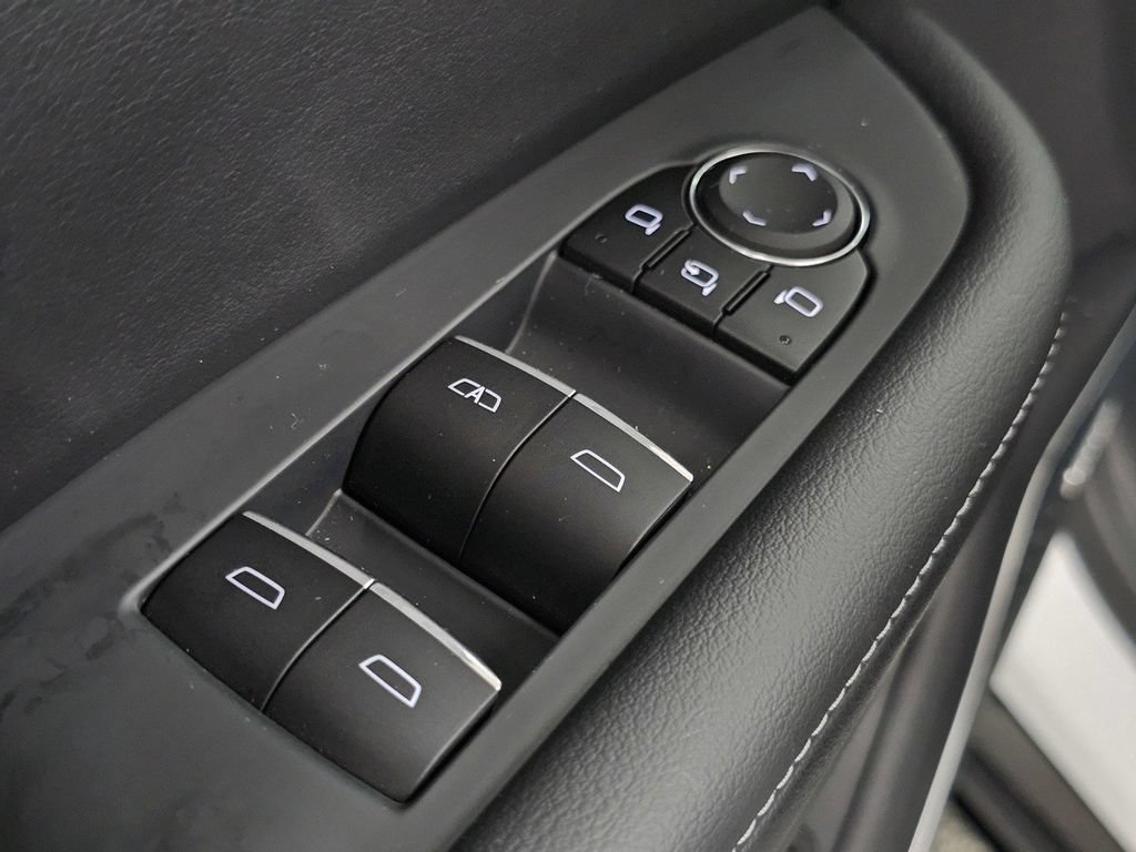 Used 2025 Buick Enclave Sport Touring w/ Super Cruise Package FWD image 34