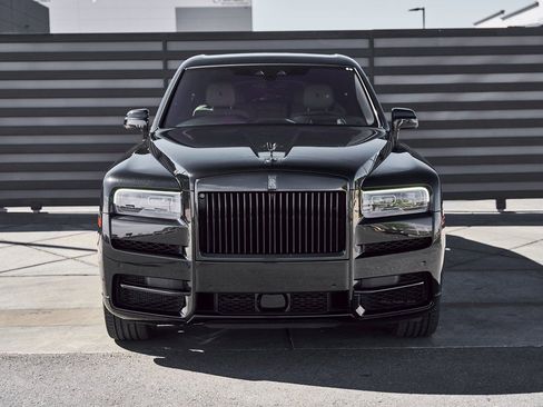 Used 2022 Rolls-Royce Cullinan Black Badge w/ Dark Exterior Package AWD/4WD image 16